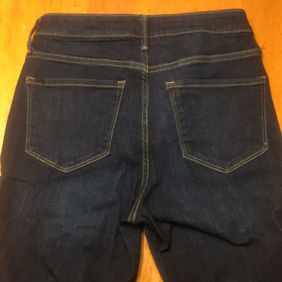 Old Navy Rockstar Super Skinny High Rise Jeans - Picture 3 of 13
